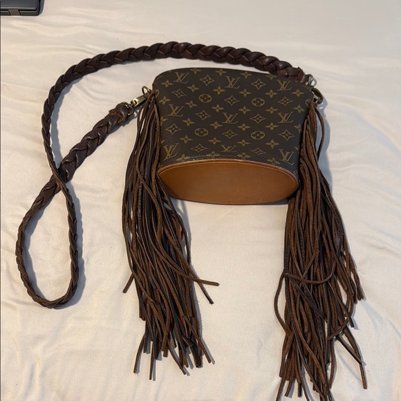 Louis Vuitton Brown Monogram Crossbody Bag with Fringe - Picture 2 of 6